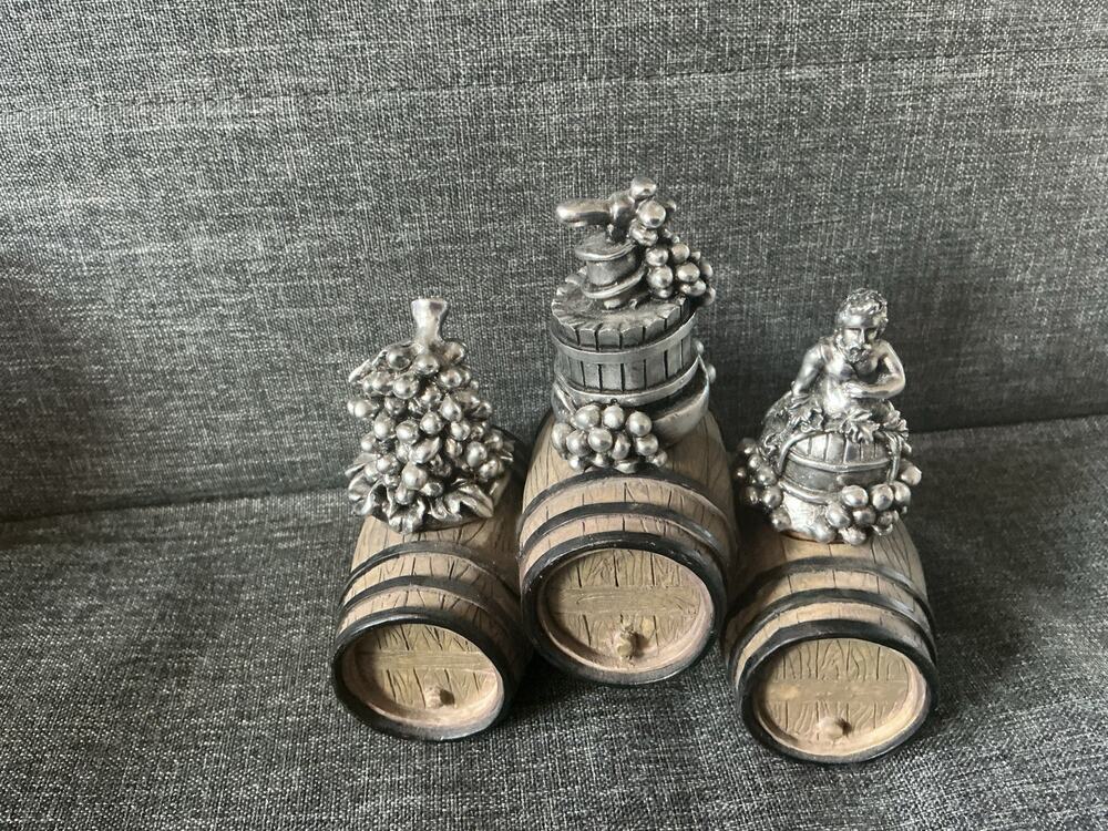 Vintage Pewter Wine Barrel Cork Stopper Holder Set Detailed Grape Cluster Handle